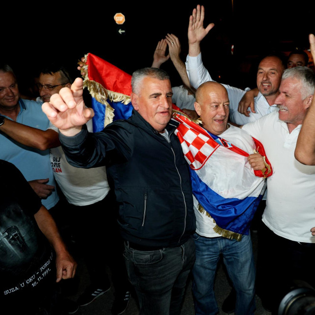 Slavlje u stožeru Mire Bulja