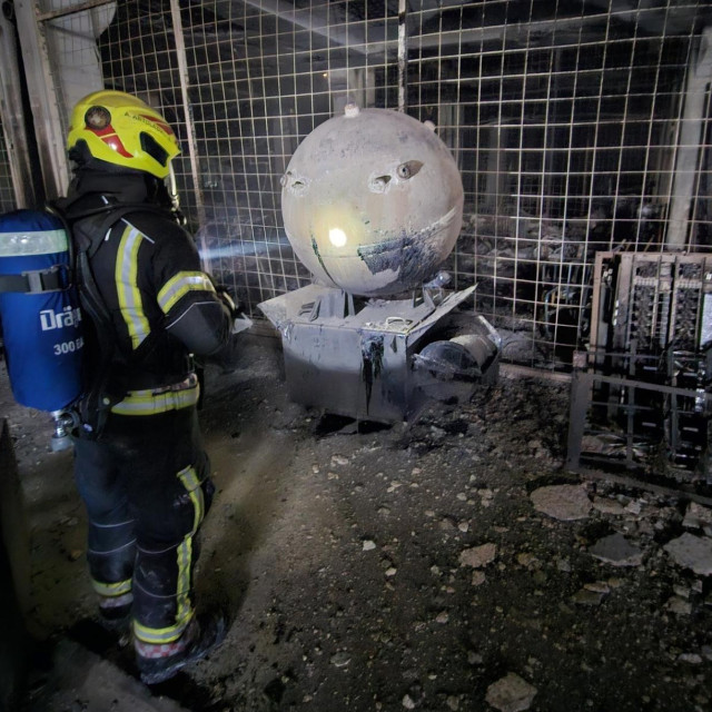Vatrogasci su u podrumu Sveučilišne bolnice Blato naišli i na eksponat pomorske mine