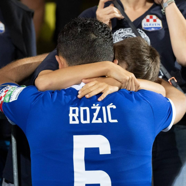 Tomislav Božić sa sinom nakon finala Kupa na Rujevici