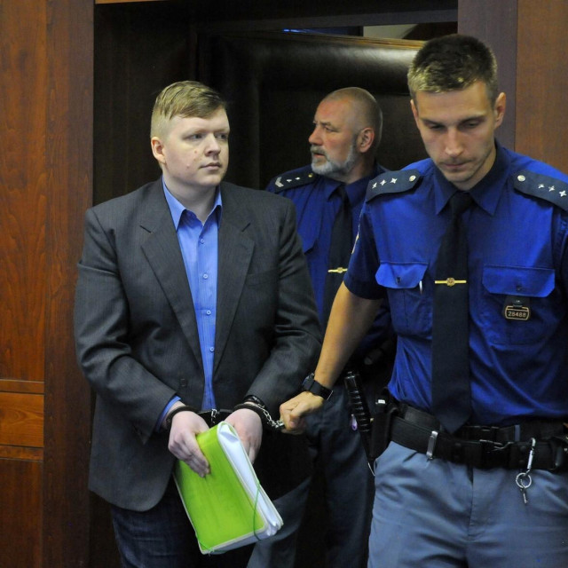 Češko Ministarstvo pravosuđa prihvatilo je donaciju od 468 bitcoina, u trenutku transakcije vrijednu oko 40 milijuna eura ili gotovo milijardu čeških kruna, od Tomáša Jiřikovskog, osuđenog dilera droge
