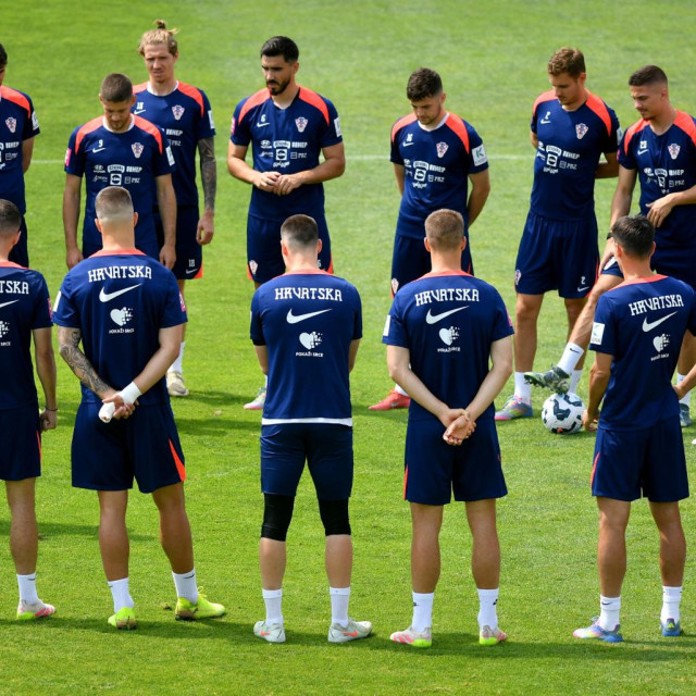 Zlatko Dalić s igračima