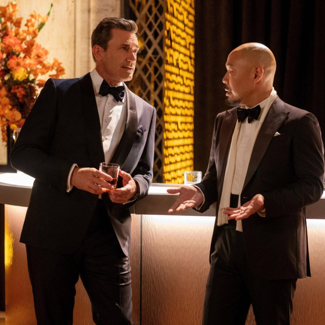 Jon Hamm i Hoon Lee 

Tvoji prijatelji i susjedi