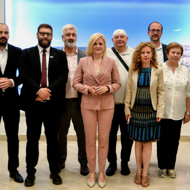 Iva Rinčić s najblizim suradnicima nakon preuzimanja vlasti