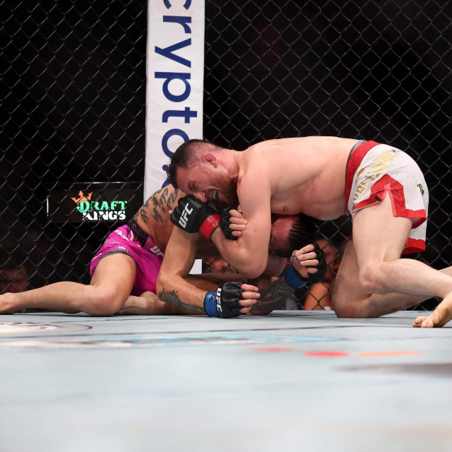 Merab Dvališvili ”završava” svog protivnika na UFC 316 priredbi