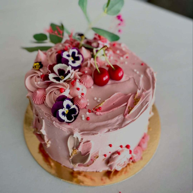 Ružičasta torta Cookam i guštam