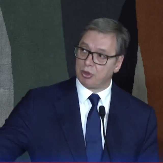 Aleksandar Vučić tijekom svađe s novinarima