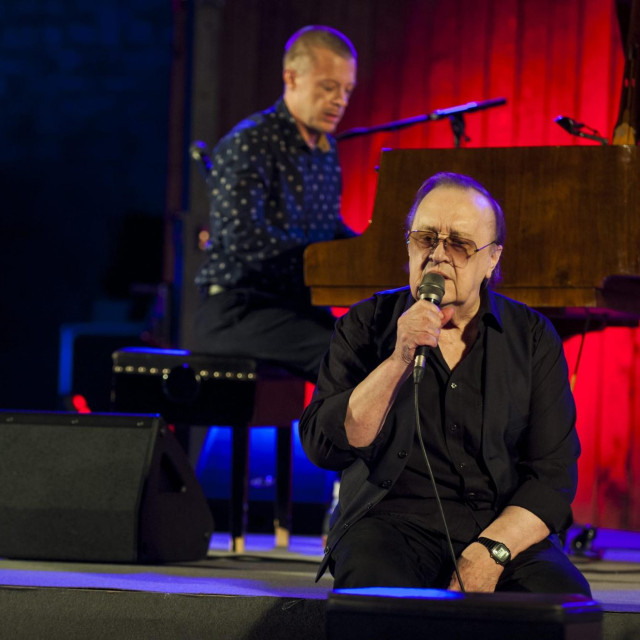 Arsen i Matija Dedić