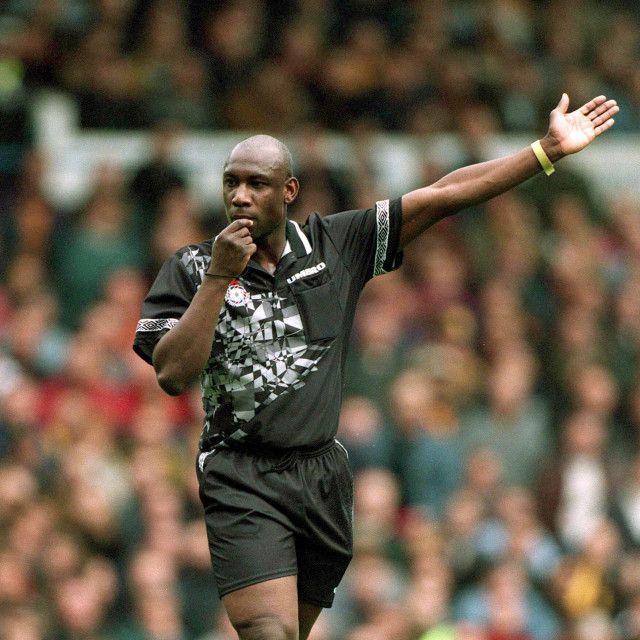 Uriah Rennie snimljen 1996. godine