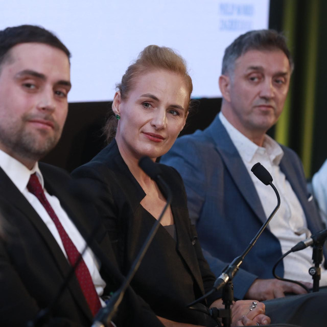 U prvom panelu skupa sudjelovali su, među ostalim, državni tajnik u Ministarstvu gospodarstva Goran Romek, predsjednica Uprave Philip Morris Hrvatske Anita Letica i Damir Prusac iz Infobipa (na slici).