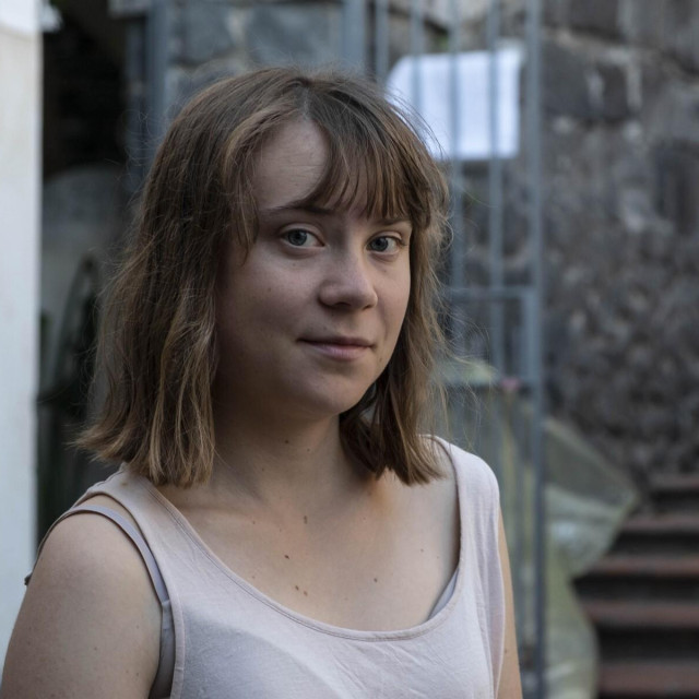 Greta Thunberg u talijanskoj Cataniji prije isplovljavanja broda 