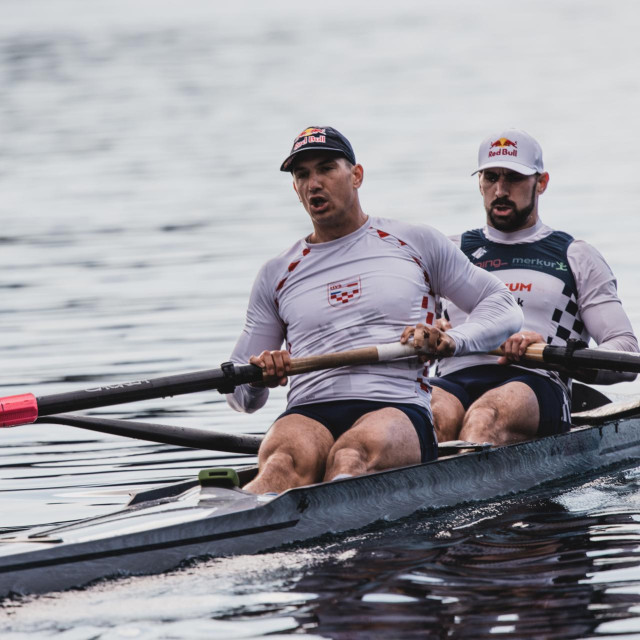 Braća Sinković tijekom nastupa na Istria Rowing Cupu