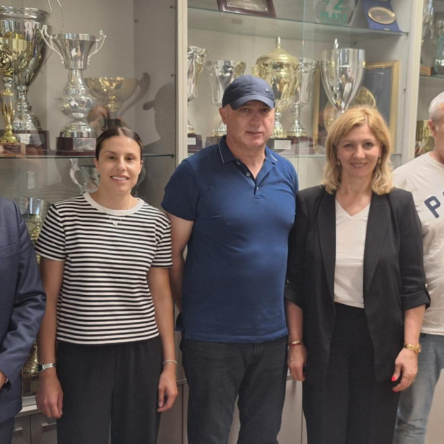 Predsjednik kluba Matija Kikelj, Tena Japundža, Silvio Ivandija, Klaudija i Marko Bubalo, te član uprave Vlado Brkić
