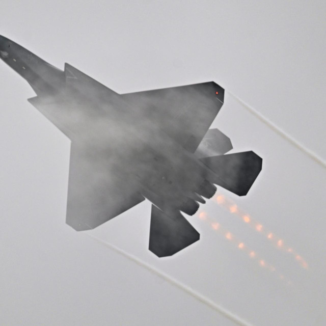 Kineski borbeni zrakoplov, ilustrativna fotografija