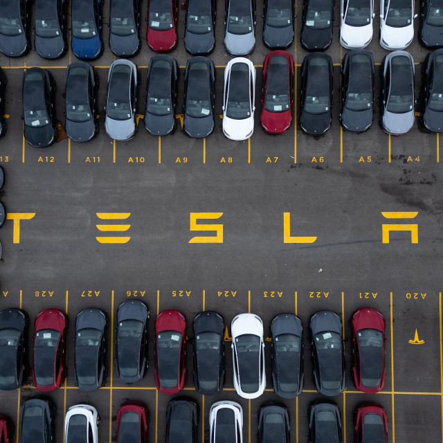 Tesla, ilustracija
