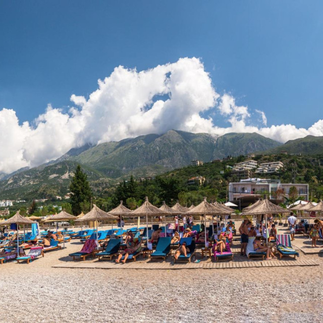 Dhërmi, Albanija