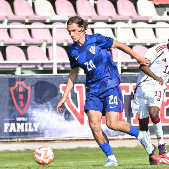 Teo Barišić igra za Lyon