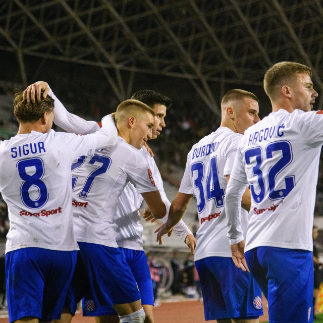 Dominik Prpić i suigrači
