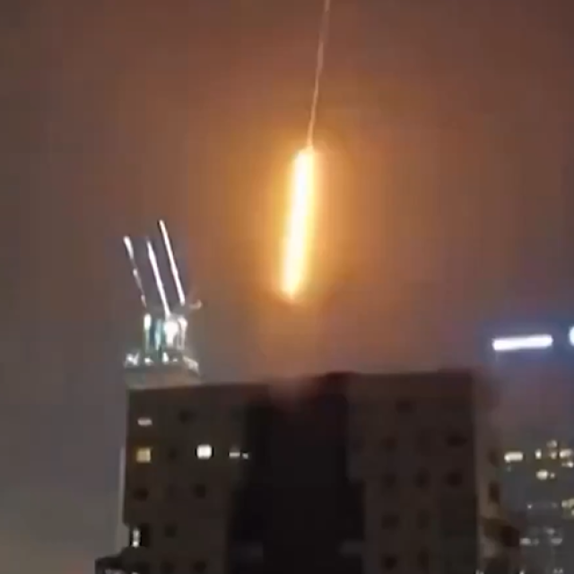 Raketa pogađa zgradu u Haifi