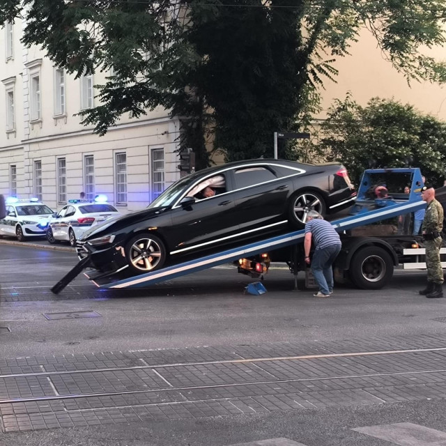 Službeni automobil u kojem je bio ministar Anušić sudjelovao je u sudaru