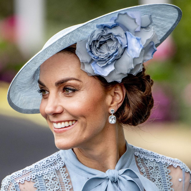Kate je 2019., kad je bila vojvotkinja od Cambridgea, zadivila šeširom Philipa Treacyja