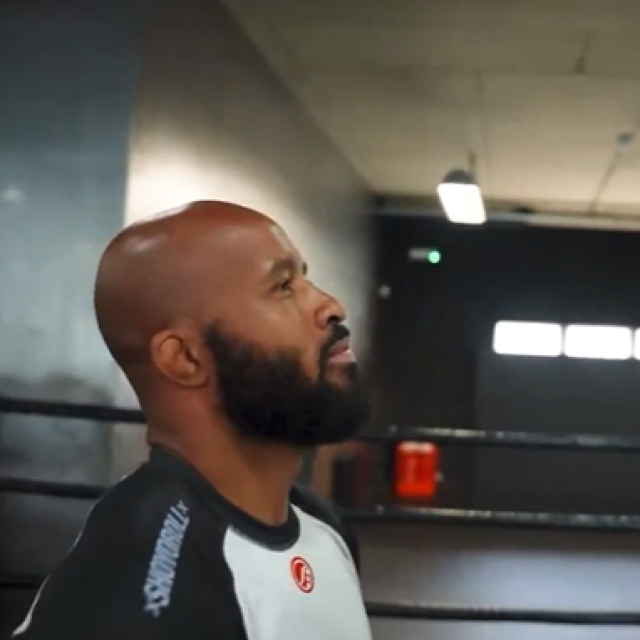 Demetrious Johnson i KSI (desno)