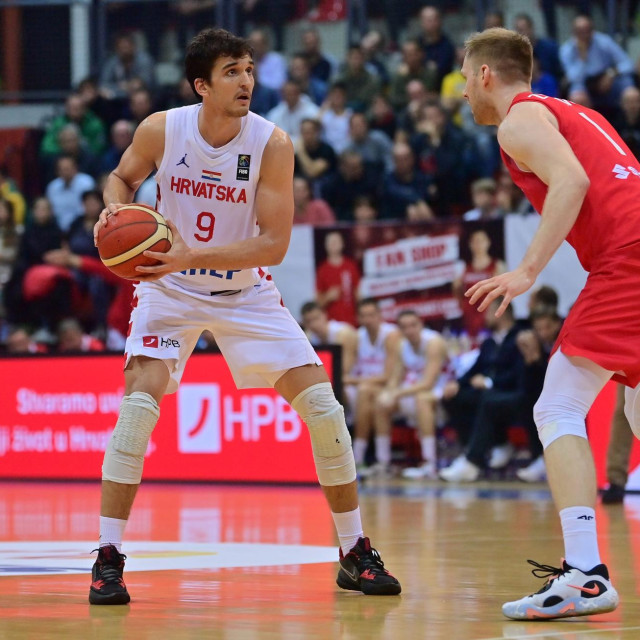 Toni Nakić