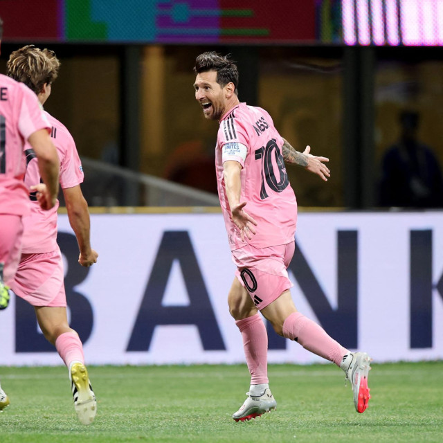 Lionel Messi slavi pogodak