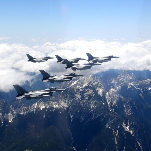 F-16 iznad italije, ilustrativna fotografija