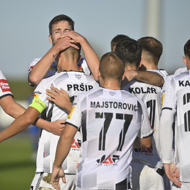 Jurica Pršir slavi gol