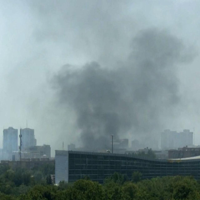 Dim iznad Teherana nakon izraelskih napada 23.6.2025.