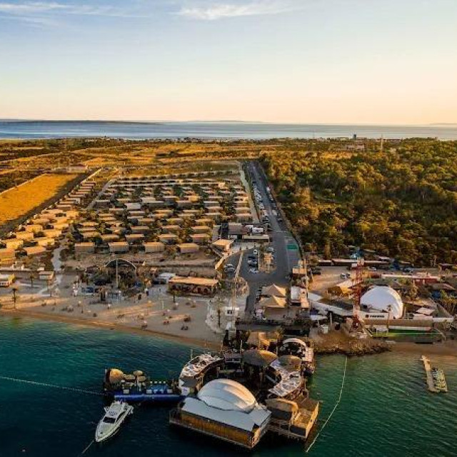 Noa Island resort