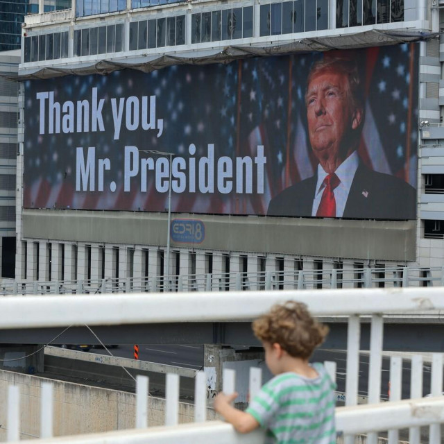 Poruka zahvale Donaldu Trumpu na ulicama Tel Aviva