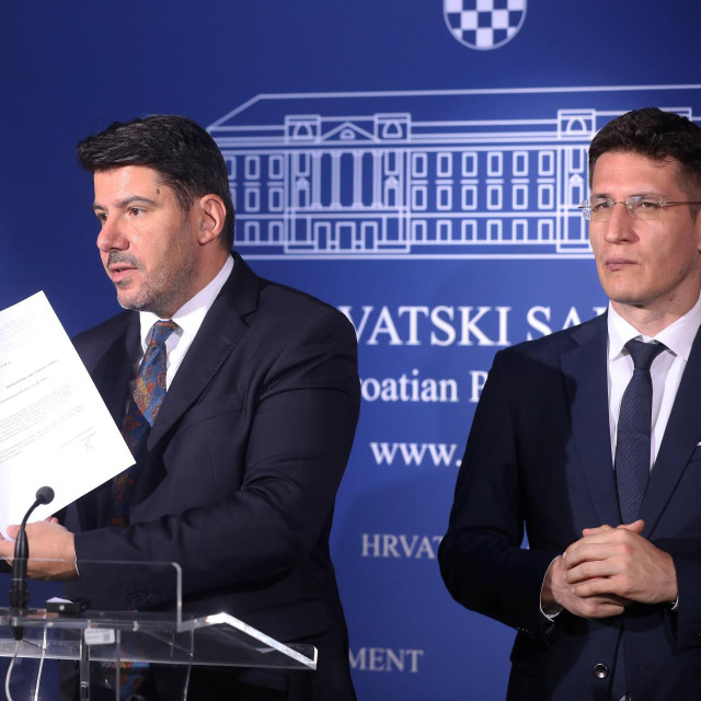 Konferencija za novinare zastupnika Mosta Nikole Grmoje i Zvonimira Troskota 