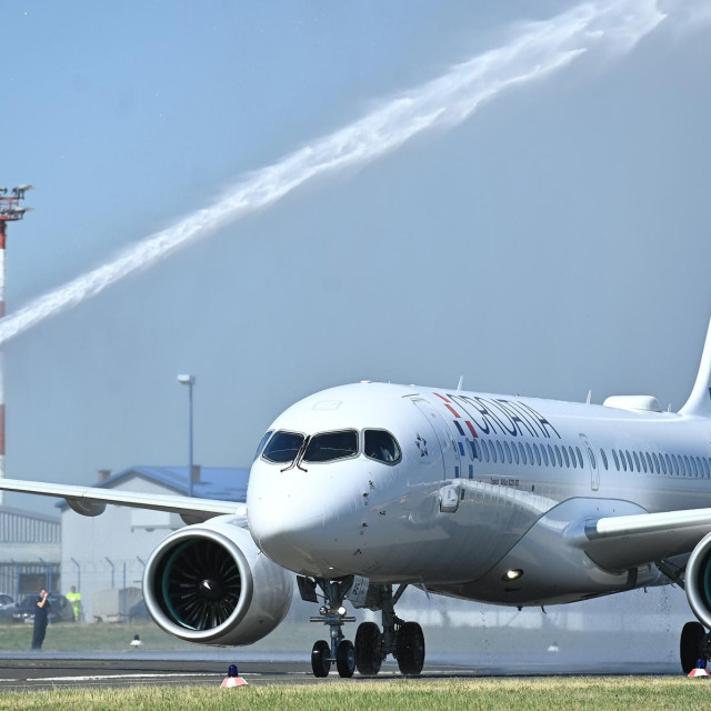 Airbus A220 Croatia Airlinesa/Arhivska fotografija
