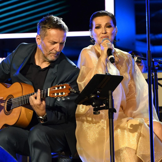 Koncert je Nina Badrić zaključila pjesmom ”Ako me ostaviš”