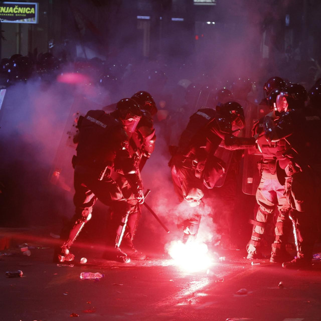 Nakon prosvjeda u Beogradu je došlo do nereda i sukoba s policijom