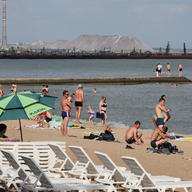 Plaža u Mariupolju, lipanj 2025.
