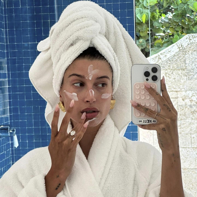 Hailey Bieber