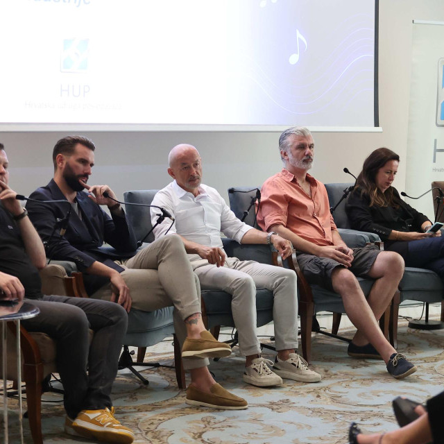 Panel je moderirao Milan Majerović Stilinović, sudjelovali su Maja Vidmar Klarić iz Croatia Recordsa, glazbenik i predstavnik Hrvatskog društva skladatelja Saša Antić, Dario Draštata (Runda, ZAPRAF), Jakov Kolega (Greengreen Advisory), Nenad Marčec (HUP KKI) i Irena Weber, glavna direktorica Hrvatske udruge poslodavaca