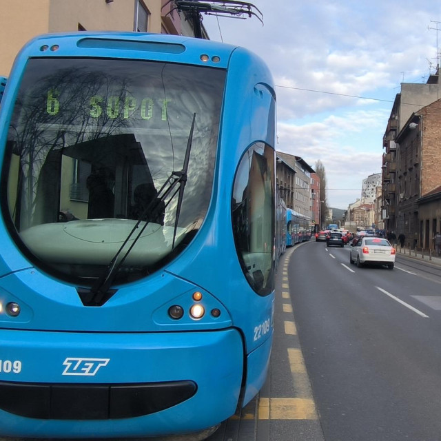 Zastoj tramvaja na Ilici