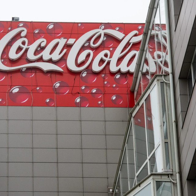 Upravna zgrada i punionica Coca-Cole