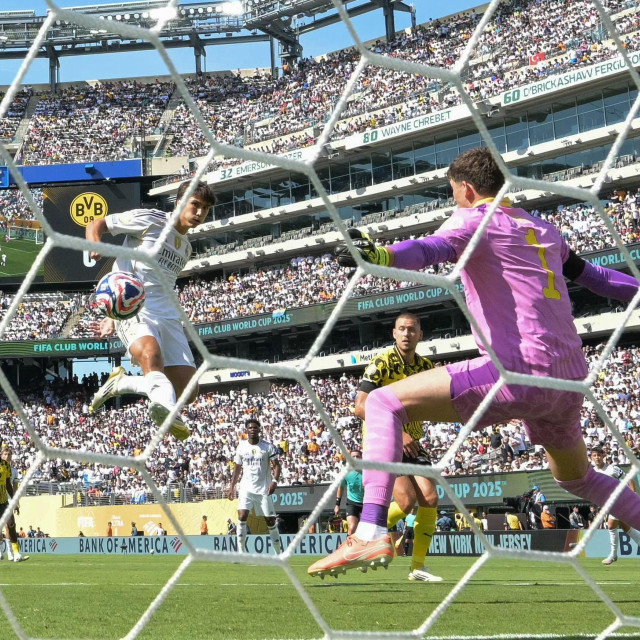 Gonzalo Garcia, pogodak za 1:0