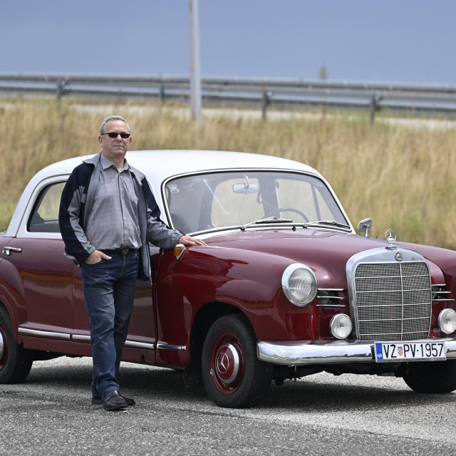 Mercedes 180D