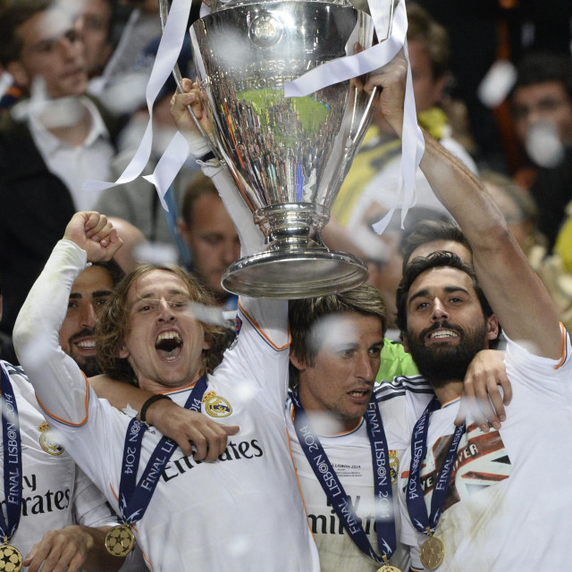 Luka Modrić i igrači Reala slave ”La Decimu”