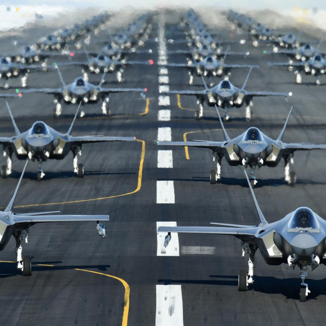 Borbeni avioni F-35 u zračnoj bazi Hill, SAD