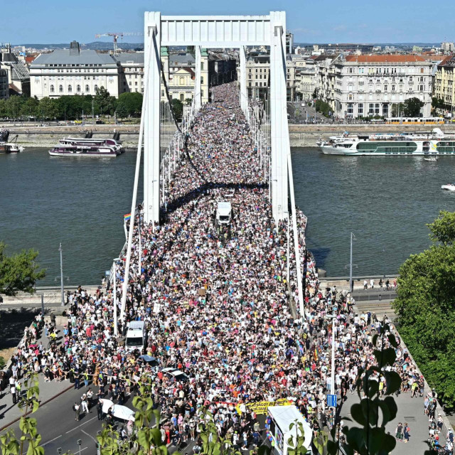 ”Ilegalni” gay pride u Budimpešti 2025.