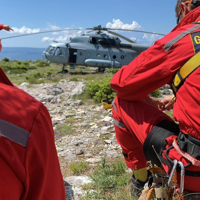 HGSS u akcijama spašavanja uz pomoć helikoptera MORH-a