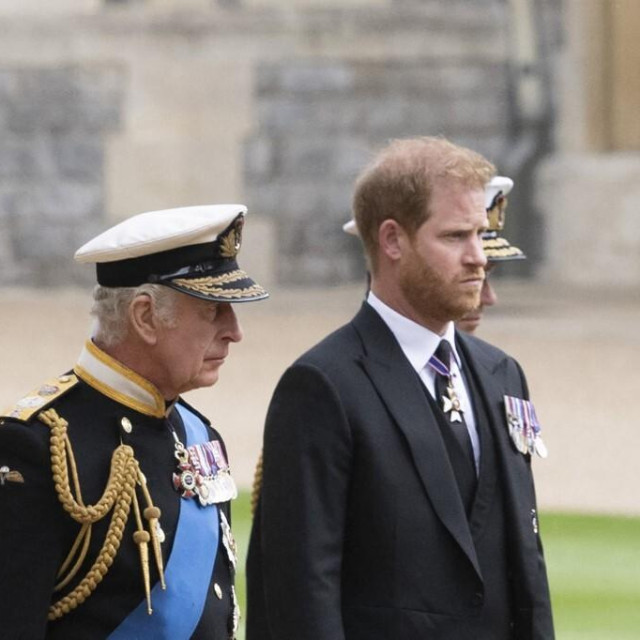 Kralj Charles i princ Harry