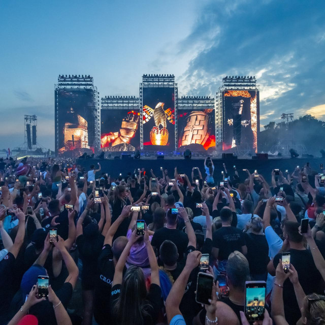 Povijesni koncert Marka Perkovića Thompsona na Hipodromu na koji je pristiglo gotovo pola milijuna posjetitelja