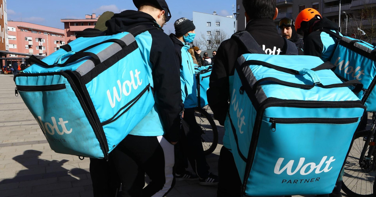 U tijeku je prosvjed dostavljača Wolta. Okupili se kod Velesajma, a onda idu do sjedišta tvrtke